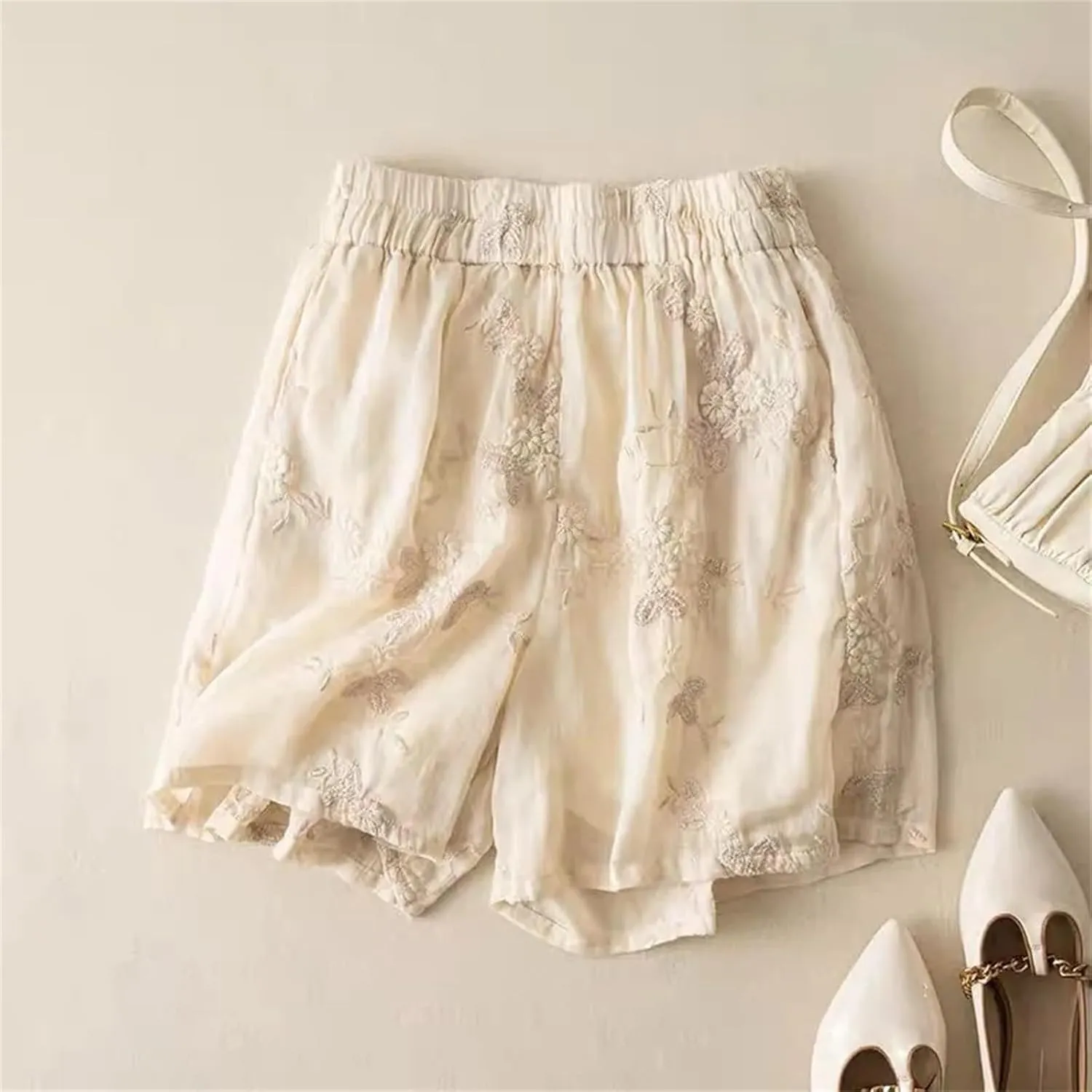 Linen Shorts for Women 2025 Summer Casual Lace Embroidery Shorts Comfy Elastic Waist Gauze Lounge Short with Pockets