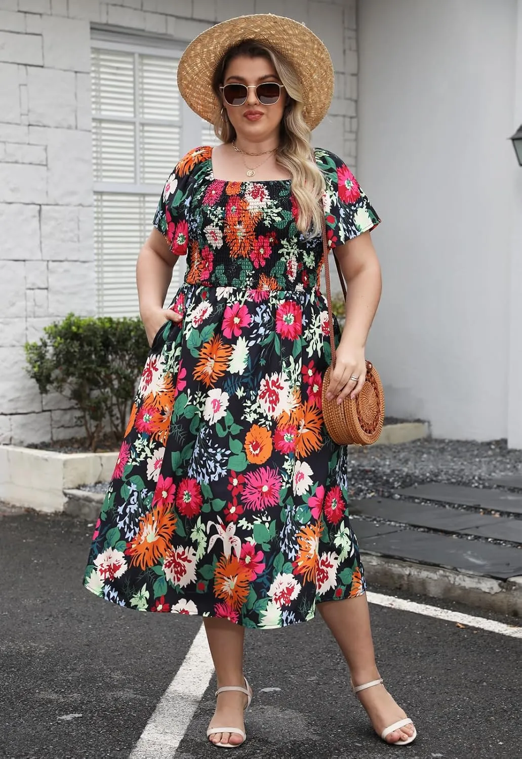 Plus Size Floral Maxi Dress for Curvy Women Boho Smocked Casual Wedding Guest Flutter Sleeves with Pockets ELG005