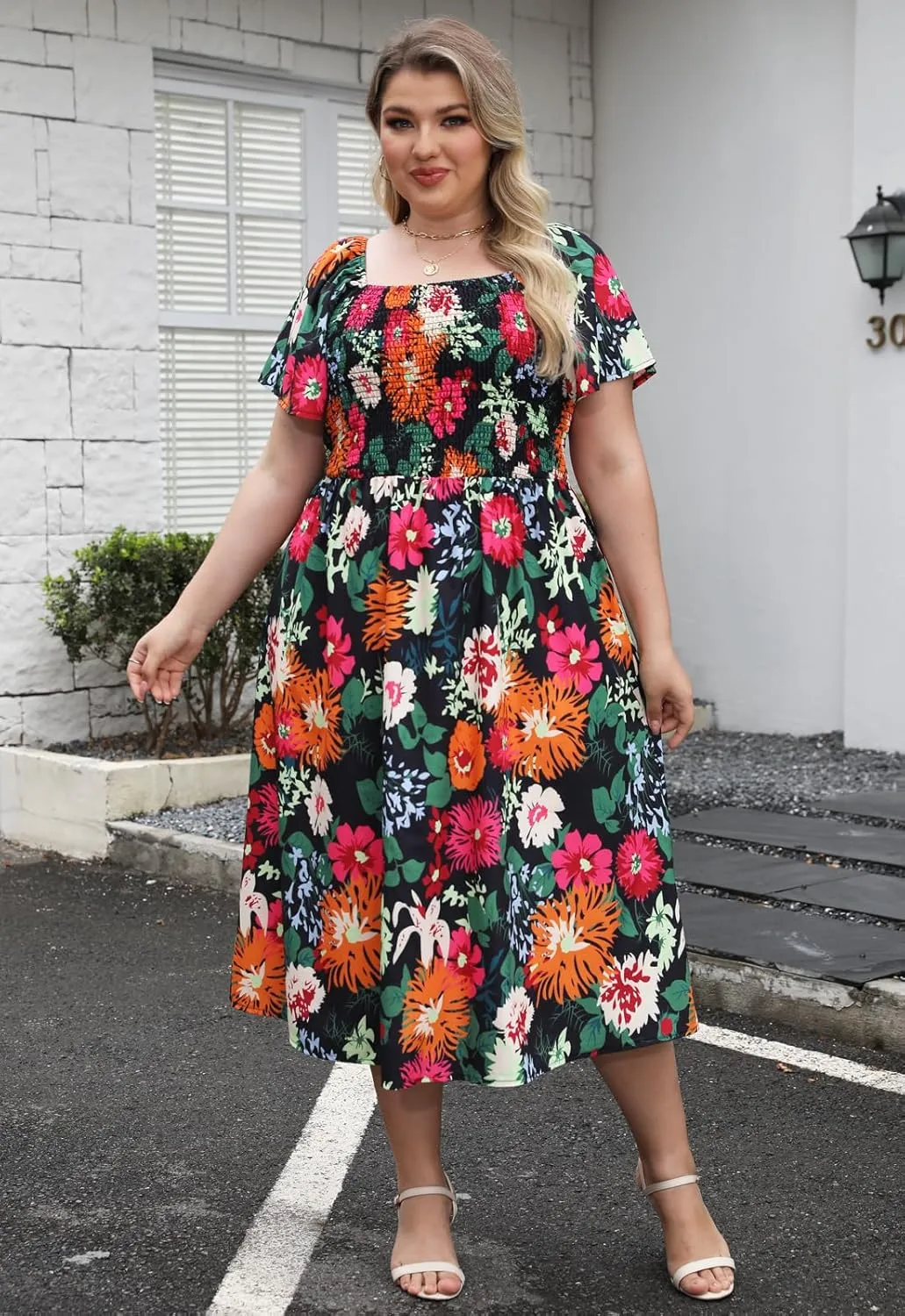 Plus Size Floral Maxi Dress for Curvy Women Boho Smocked Casual Wedding Guest Flutter Sleeves with Pockets ELG005