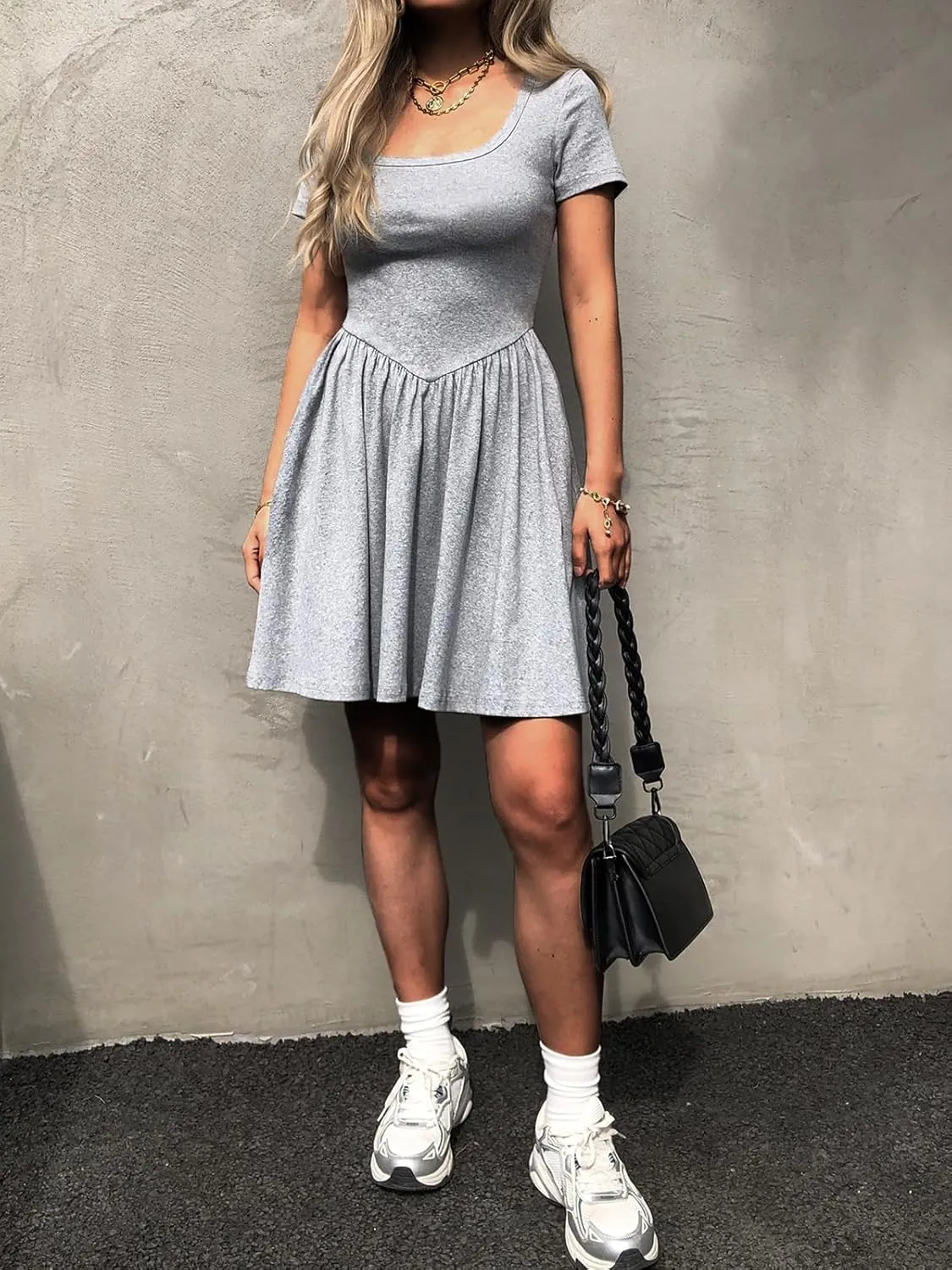 Women's Summer Casual Short Sleeve Mini Dress Square Neck A Line Pleated Swing Dresses Basic Short Dress with Pockets