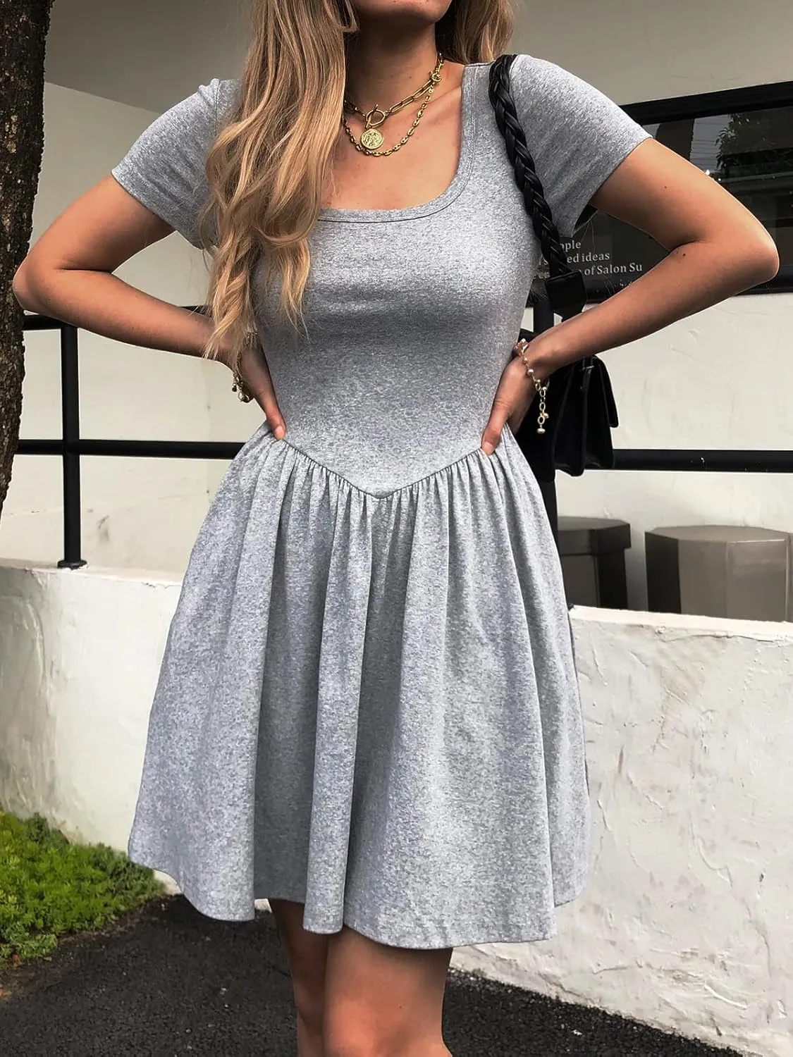 Women's Summer Casual Short Sleeve Mini Dress Square Neck A Line Pleated Swing Dresses Basic Short Dress with Pockets